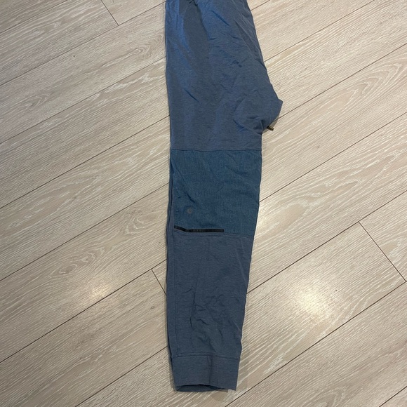 Lululemon Men - Athletic Joggers - Picture 3 of 3